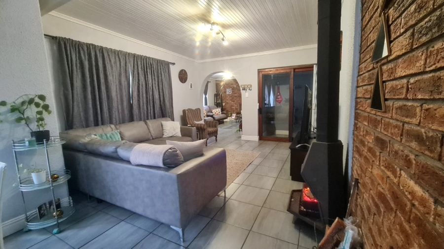 To Let 3 Bedroom Property for Rent in St Dumas Western Cape